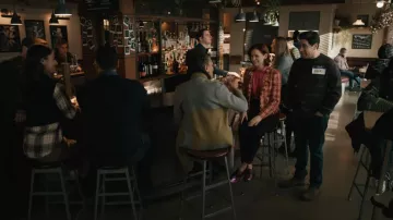 Le bureau d’Angela Scott Mr. Doubt Wingtip Oxford porté par Elsbeth Tascioni (Carrie Preston) tel que vu dans Elsbeth (S03E11)