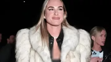 Aryna Sabalenka Milan Semana de la Moda Afterparty Chaqueta de piel en el regreso de las legendarias campeonas de Wimbledon a la pista central | Wimbledon 2022
