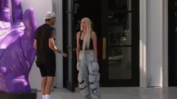 Débardeur Veronica Beard Abbott porté par Christine Queen tel que vu dans House of Villains (S03E02)