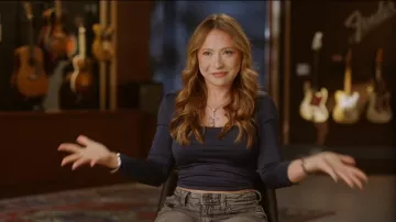 American Eagle Smoothez haut à manches longues à col carré porté par Rae tel que vu dans American Idol (S24E04)