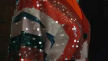 Cardigan ceinturé porté par Elsbeth Tascioni (Carrie Preston) à Elsbeth (S03)