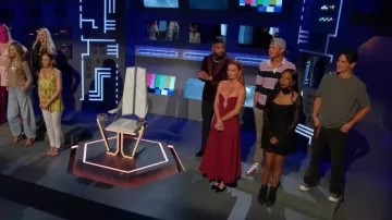 Fashion Nova Black Lace Mini Manches Longues Portée par Tiffany New York Pollard, telle que vue dans House of Villains (S03E03)