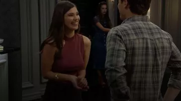 Camiseta de punto asimétrica Zara usada por Electra Forrester (Laneya Grace) vista en The Bold and the Beautiful el 2 de febrero de 2026