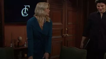 Robe midi à manches longues Torsadée Prabal Gurung Lily Twist portée par Brooke Logan (Katherine Kelly Lang) telle que vue dans The Bold and the Beautiful le 4 février 2026