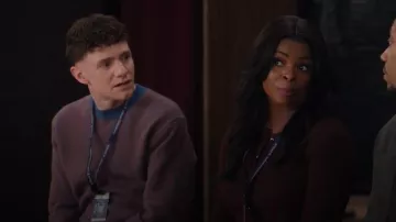 Pull Uniqlo en arête d’agneau porté par Jacob Hill (Chris Perfetti) tel que vu dans Abbott Elementary (S05e14)