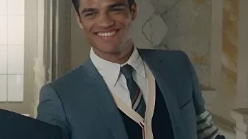 The Beauty S01 Blazer gris de Brandon Gillard tel qu’on le voit dans The Beauty (S01)