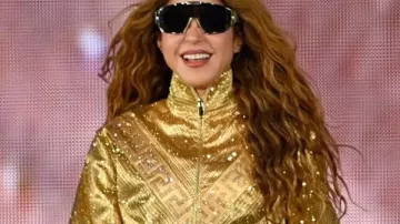 Shakira Zocalo Mexico City Jacket in ⚠️ #CDMX ((AHORA)) | ¡#SHAKIRA en concierto! #Zócalo #EnVivo