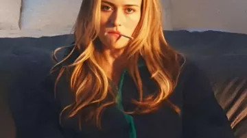 Carolyn Bessette Historia de Amor Chaqueta Azul