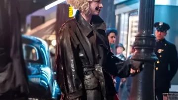 La novia 2026 Abrigo de cuero Jessie Buckley