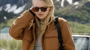 El sol nunca se pone 2026 Dakota Fanning Brown Jacket