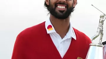 Cardigan rouge Arnold Palmer