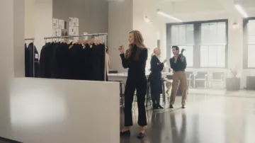 Frame Women's Jetset Crop Mini Boot Jeans worn by Carolyn Bessette (Sarah Pidgeon) as seen in Love Story (S01E01)