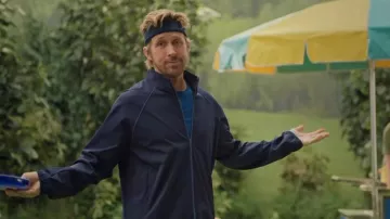 Veste Uniqlo Ultra Stretch Active portée par Ryan Gosling telle que vue dans Saturday Night Live (S51E14)