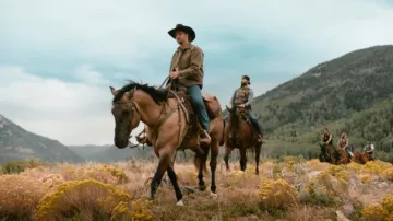 Wrangler Men's Loose Straight Jean worn by Kayce Dutton (Luke Grimes) as seen in Marshals (S01E01)