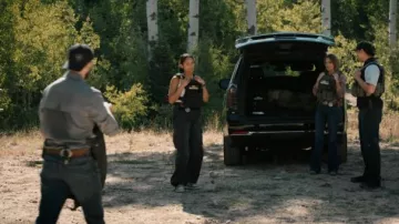 Aritzia District Cargo Pant worn by Andrea Cruz (Ash Santos) as seen in Marshals (S01E01)