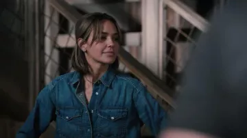 Madewell Denim Relaxed Western Shirt worn by Belle Skinner (Arielle Kebbel) as seen in Marshals (S01E02)
