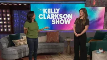 Jersey de manga corta de Vince Cable llevado por Emily Kaufman visto en The Kelly Clarkson Show el 27 de febrero de 2026