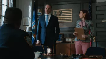 Pantalon fendu latéral d’Alice et Olivia porté par Elsbeth Tascioni (Carrie Preston) tel que vu dans Elsbeth (S03E12)