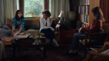 Escarpins en cuir noir Marsell portés par M (Rachel Weisz) comme vu dans Vladimir (S01E06)