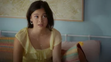 Mini robe Tularosa Taylor portée par Alice (Lukita Maxwell) telle que vue dans Shrinking (S03E07)