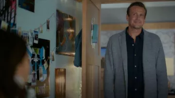 Blazer en tricot Faherty Inlet porté par Jimmy (Jason Segel) tel que vu dans Shrinking (S03E07)