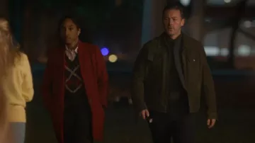 Abrigo de lana Stella McCartney llevado por Faith Mitchell (Iantha Richardson) como se ve en Will Trent (S04E10)