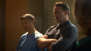 Chemise à carreaux en flanelle de Paige Everett portée par Michael Ormewood (Jake McLaughlin) telle que vue dans Will Trent (S04E10)