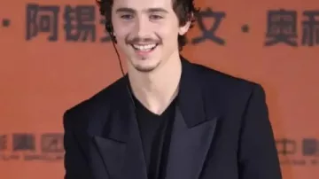 Timothee Chalamet Marty Supreme Beijing Premiere Blazer worn by Marty (Timothée Chalamet) as seen in Marty Supreme