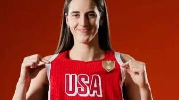 Camiseta del torneo clasificatorio para la Copa Mundial Femenina 2026 de Caitlin Clark en Puerto Rico vs EE.UU. - RESÚMENES COMPLETOS DEL PARTIDO | 12 de marzo de 2026 Clasificatorios para la Copa Mundial Femenina FIBA