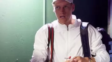 Jannik Sinner BNP Paribas Open 2026 Chaqueta Blanca en Jannik Sinner vs Daniil Medvedev por el Trofeo ???? | Resúmenes de la final de Indian Wells 2026