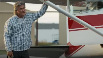 Chemise Faherty Movement portée par Preston Clyburn (Kurt Russell) telle que vue dans The Madison (S01E01)
