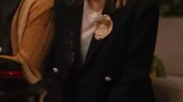 Black Blazer of Liz (Christa Miller) in Shrinking (S02)