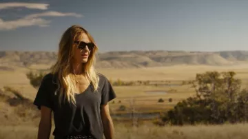Brunello Cucinelli & Oliver Peoples Mister Brunello Fotocromático Acetato Gafas de sol que lleva Abigail Reese (Beau Garrett) como se ve en The Madison (S01E02)