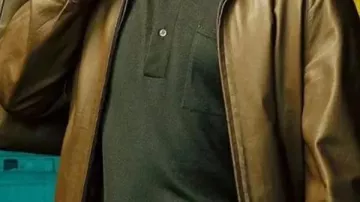 Veste en cuir marron portée par Andrés « Berlín » de Fonollosa (Pedro Alonso) à Berlin