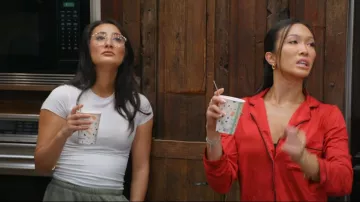 Skims Soft Smoothing Seamless T Shirt worn by Jill Chin as seen in Bachelor Mansion Takeover (S01E01)