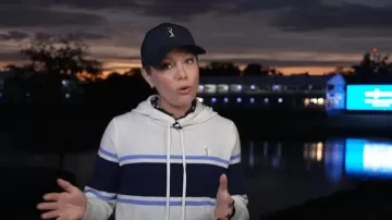 Ralph Lauren RLX Golf Hooded Sweater The Players Championship version portée par Dylan Dreyer telle que vue dans Today le 16 mars 2026