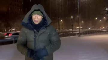 Canada Goose MacMillan Parka Wool usada por Alex Perez vista en Good Morning America el 16 de marzo de 2026