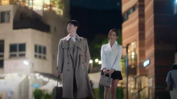 Dior Medium Lady Bag worn by Seo Mi-rae (Jisoo) as seen in Boyfriend on Demand (S01E05)