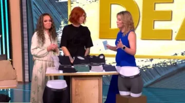 Falda Técnica con Cuentas de Maje llevada por Sunny Hostin vista en The View el 12 de marzo de 2026