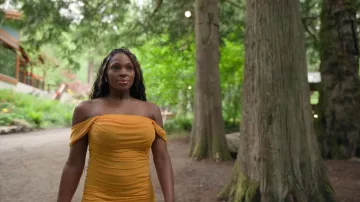 Vestidos de verano descubiertos de PrettyGarden para mujeres que lleva Leah Woolfolk en Age of Attraction (S01E03)