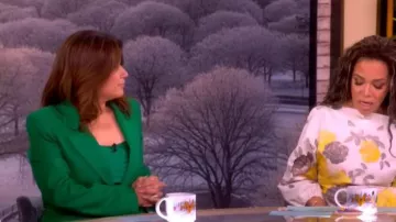 Blazer de dos botones Argent llevado por Ana Navarro visto en The View el 16 de marzo de 2026