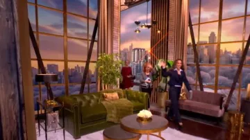 We-Ar4 Los pantalones de rayas de rayas Chaplin llevados por Sunny Hostin en The View el 18 de marzo de 2026
