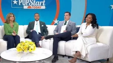 Jersey Staud Marianne usado por Hoda Kotb visto en Today el 17 de marzo de 2026