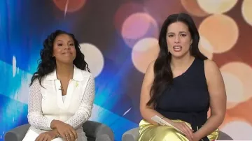 Vestido Midi de punto de punto Lindy Pointelle de Reiss llevado por Sheinelle Jones, visto en Today with Jenna & Sheinelle el 17 de marzo de 2026