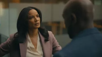 Veste Victoria Beckham Patch Pocket Wool Blend portée par le Dr Mary Morstan (Rochelle Aytes) telle que vue dans Watson (S02E13)