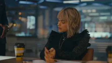 Jasper del desierto Aurelia de Ulla Johnson High llevado por la Dra. Ingrid Derian (Eve Harlow) visto en Watson (S02E13)