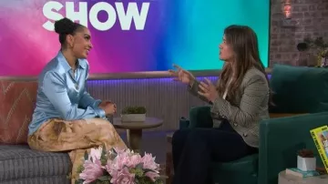 AFRM El Hr Chippy Barrel Pant que lleva Robin Arzon, visto en The Kelly Clarkson Show el 13 de marzo de 2026