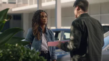 Levi's Xs Dart Trucker Jacket worn by Nyla Harper (Mekia Cox) as seen in The Rookie (S08E11)