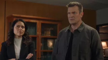 Veste Evan Twill Chienne en Rag and Bone portée par John Nolan (Nathan Fillion) telle que vue dans The Rookie (S08E11)