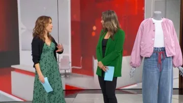 Vestido Universal Thread Maxi A-Line llevado por Lori Bergamotto en Good Morning America el 17 de marzo de 2026